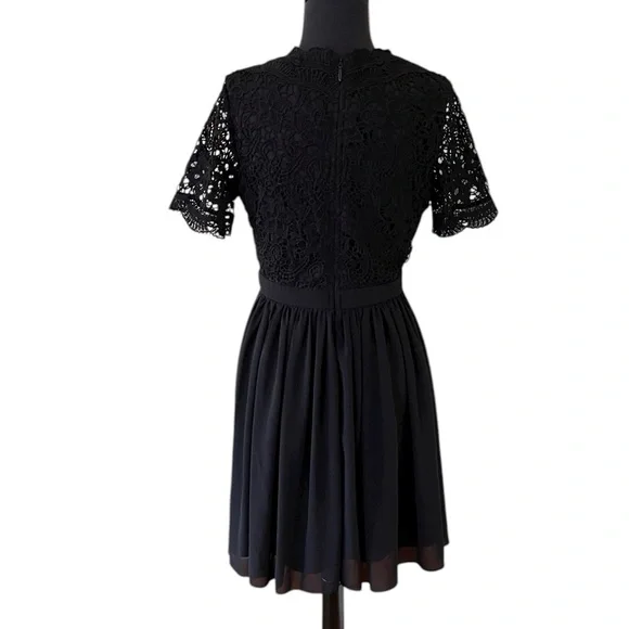 Lulus Black Scalloped Lace Top Short Dress Sz S Flowy Sheer Skirt Short Sleeves - Picture 10 of 15